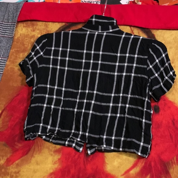 LOTTIE MOSS-girl’s black/white plaid shirt sleeved crop flannel button-up shirt - Picture 9 of 9